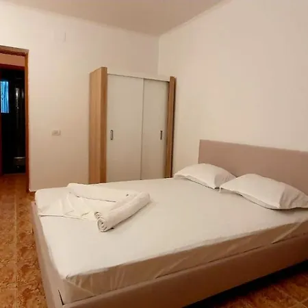 Homestay Casa Tiberiu *
